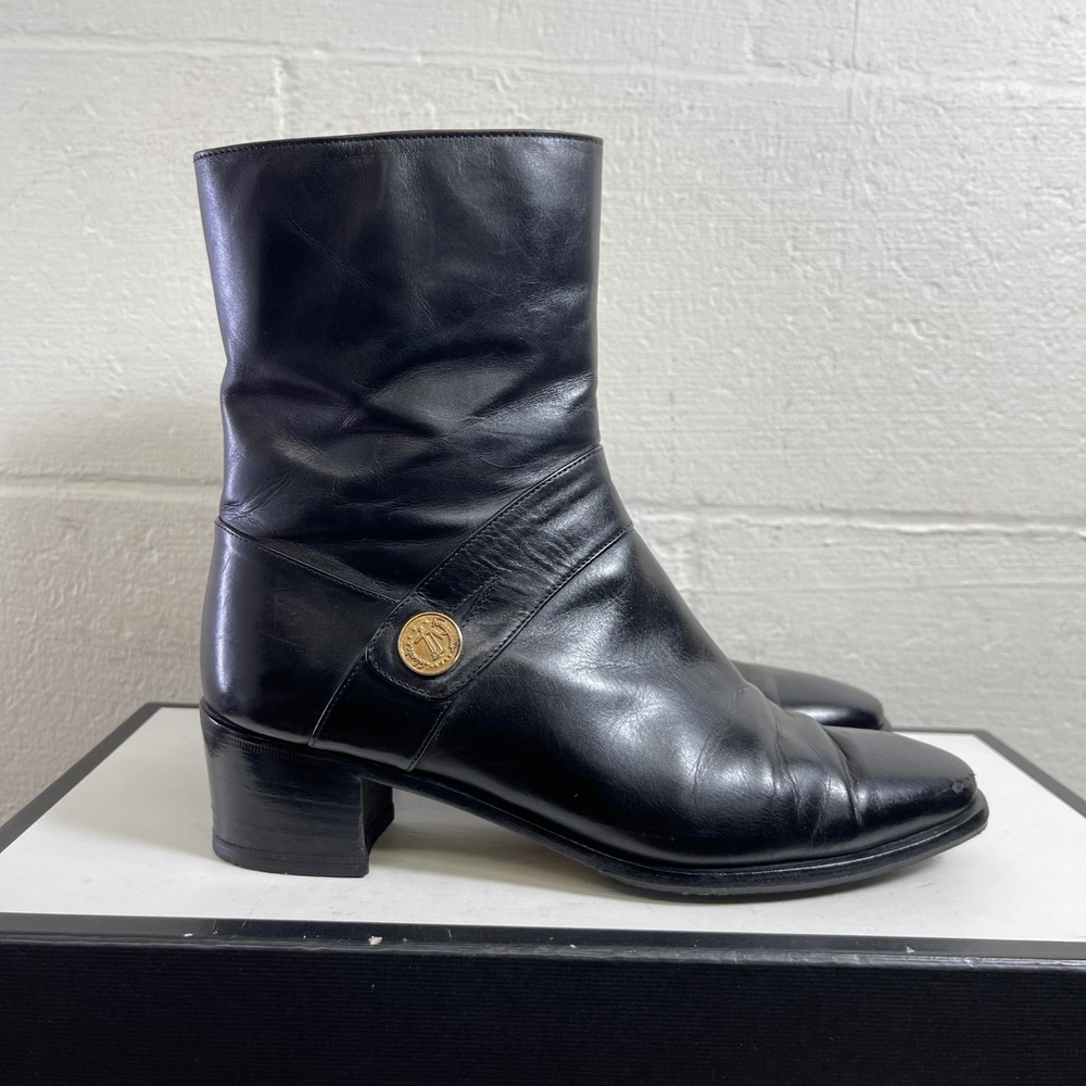 Salvatore Ferragamo Black Leather Moto Boots Gold‎ Coin Button Zip Side Womens 5